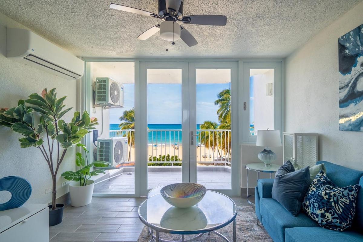 Sunset Paradise Cozy Beachfront Escape - Isla Verde San Juan Esterno foto