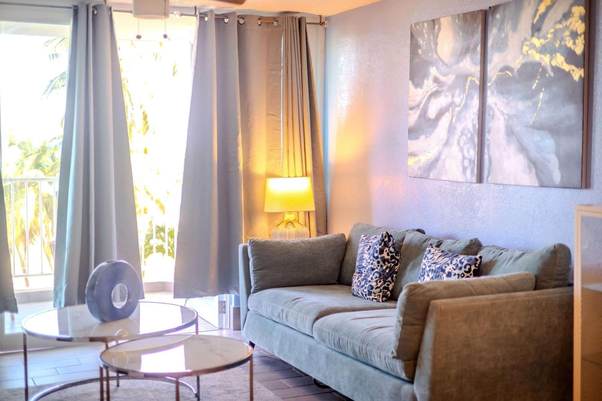 Sunset Paradise Cozy Beachfront Escape - Isla Verde San Juan Esterno foto